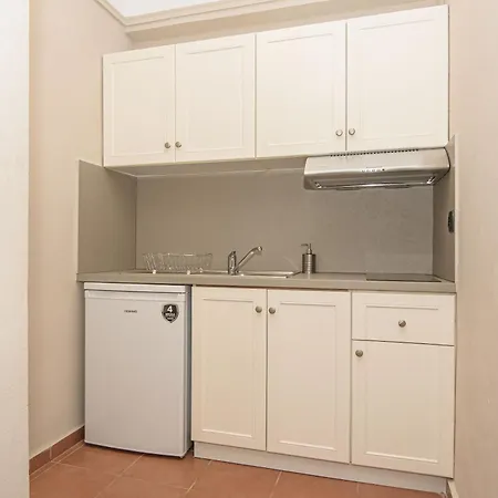 Talos Aparthotel Kato Daratso